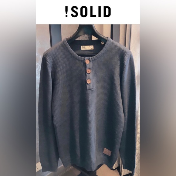 Solid Other - An absolutely stunning, well knitted Sweater, in color blue!